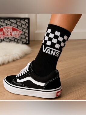 🖤🤍 Vans Checkerboard Crew Socks NWT 🤍🖤